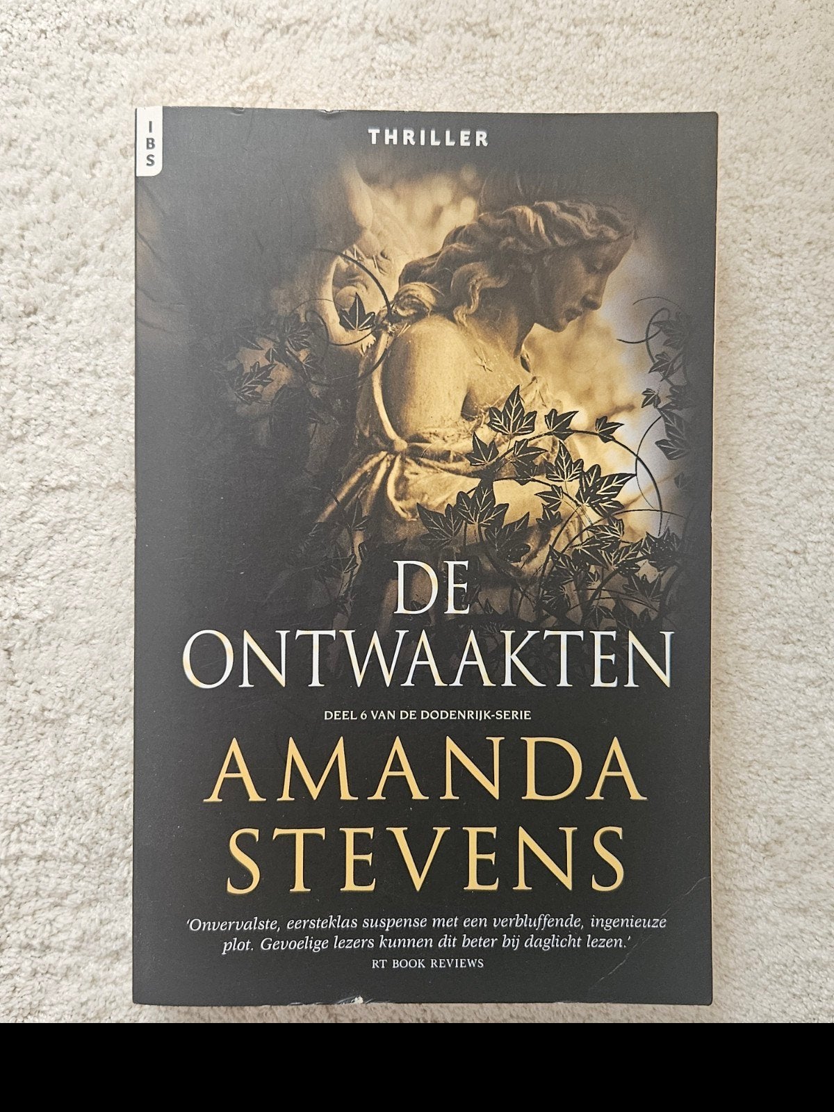 De Ontwaakten - Amanda Stevens (Thriller), Boeken, Ophalen of Verzenden, Zo goed als nieuw, Amanda Stevens, Amerika