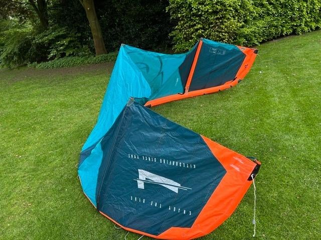 Complete kitesurf set ( kite nooit gebruikt), Ophalen, Kitesurf-set, Twintip, Zo goed als nieuw