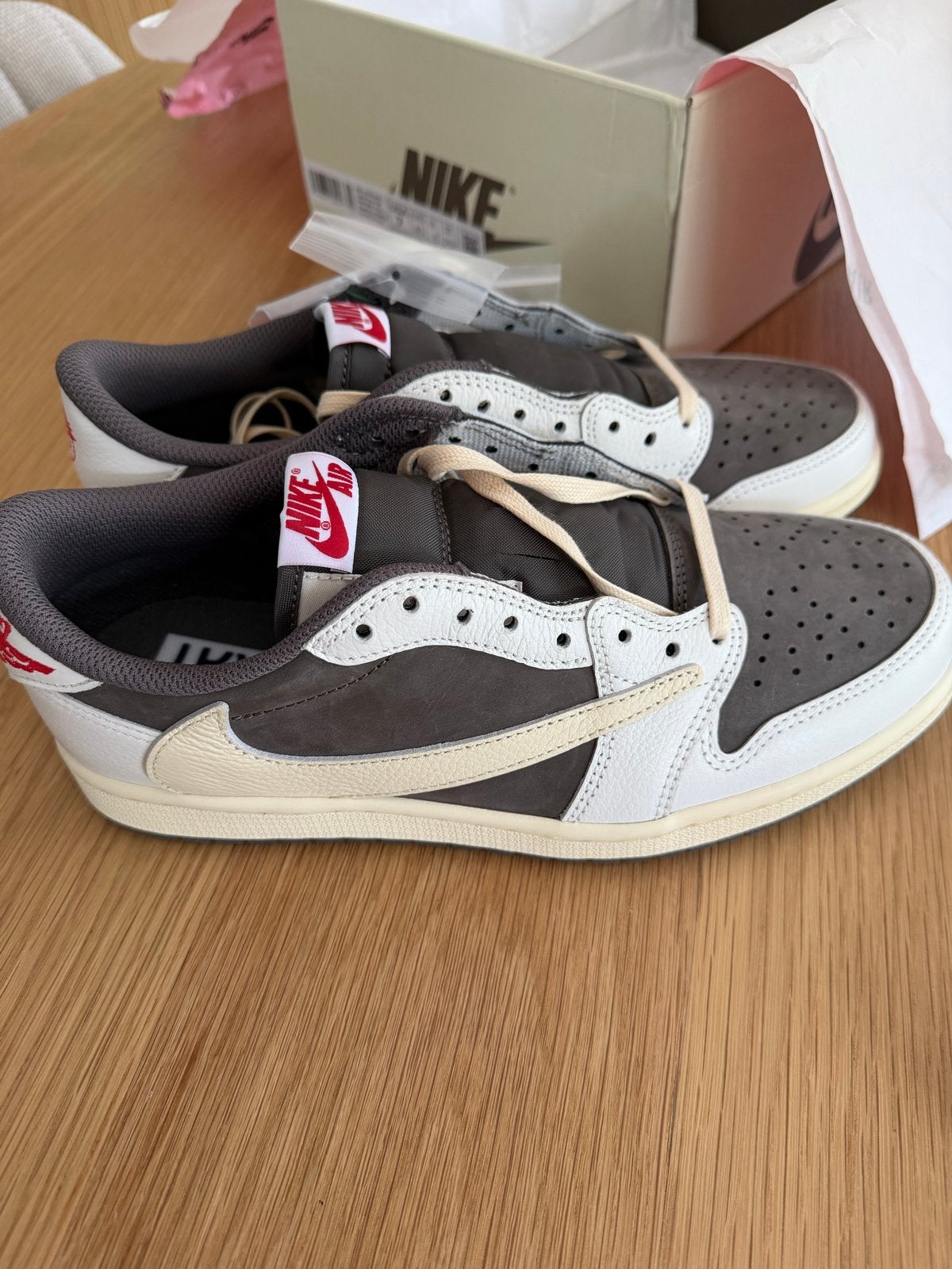 Nike Air Jordan 1 Low OG SP Travis Scott Mocha Maat 40, Ophalen of Verzenden, Nieuw, Bruin, Sneakers of Gympen