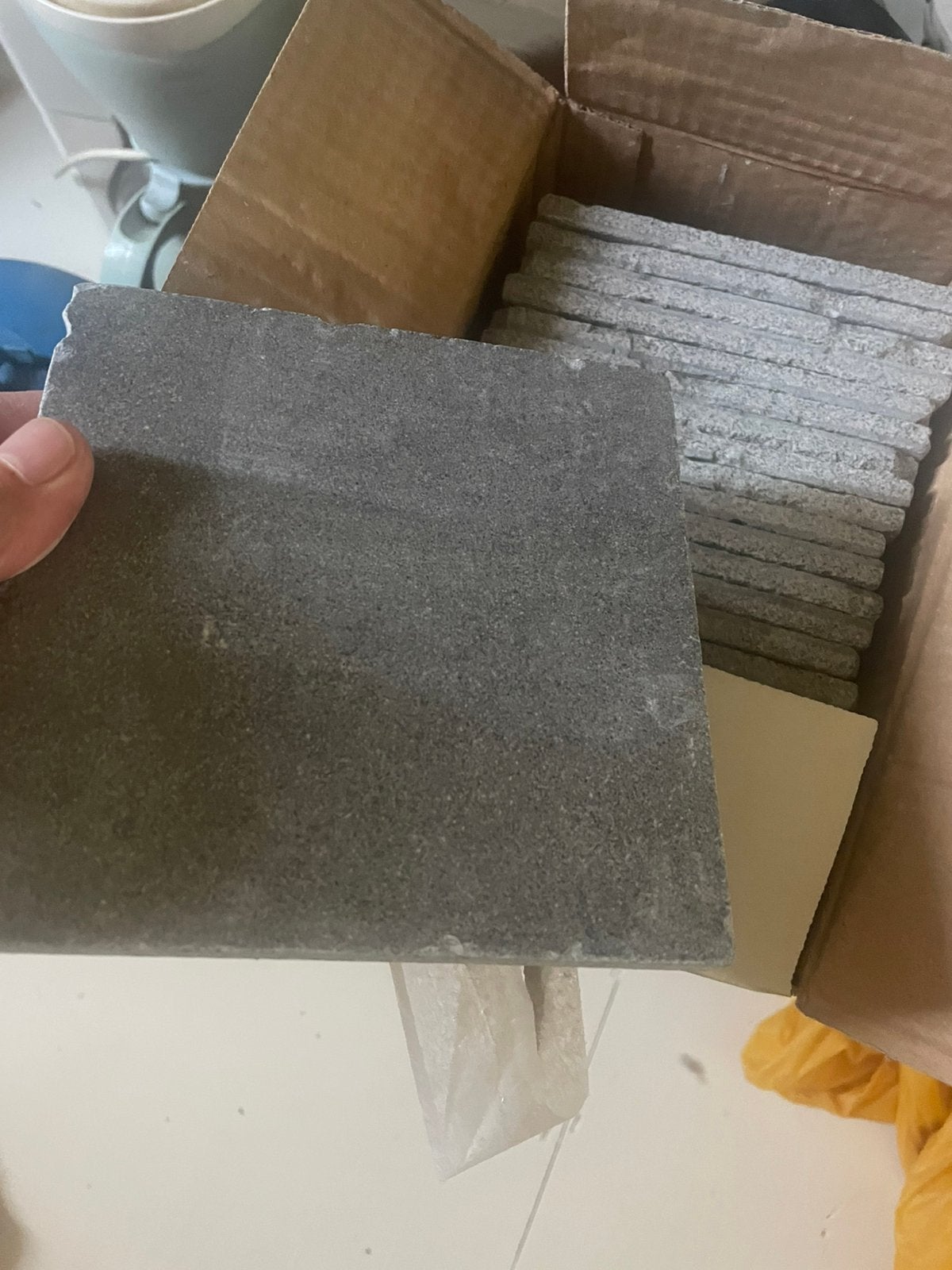 Doosje tegels. 142 x 142 mm. 24 stuks., Ophalen, Minder dan 20 cm, Zo goed als nieuw, Minder dan 5 m²