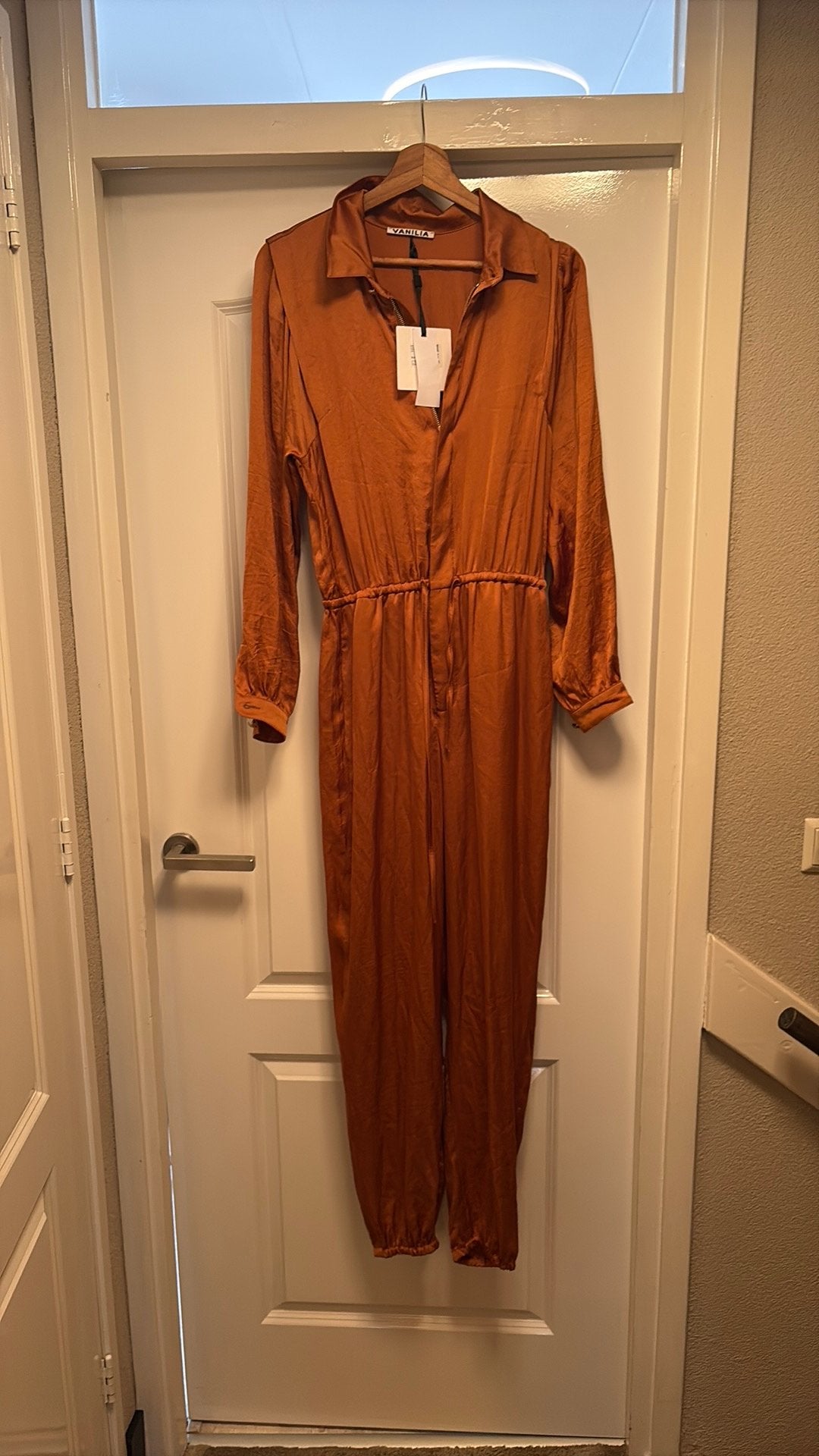Nieuw koper kleur jumpsuit van Vanilia maat 36, Ophalen of Verzenden, Zo goed als nieuw, Maat 36 (S)