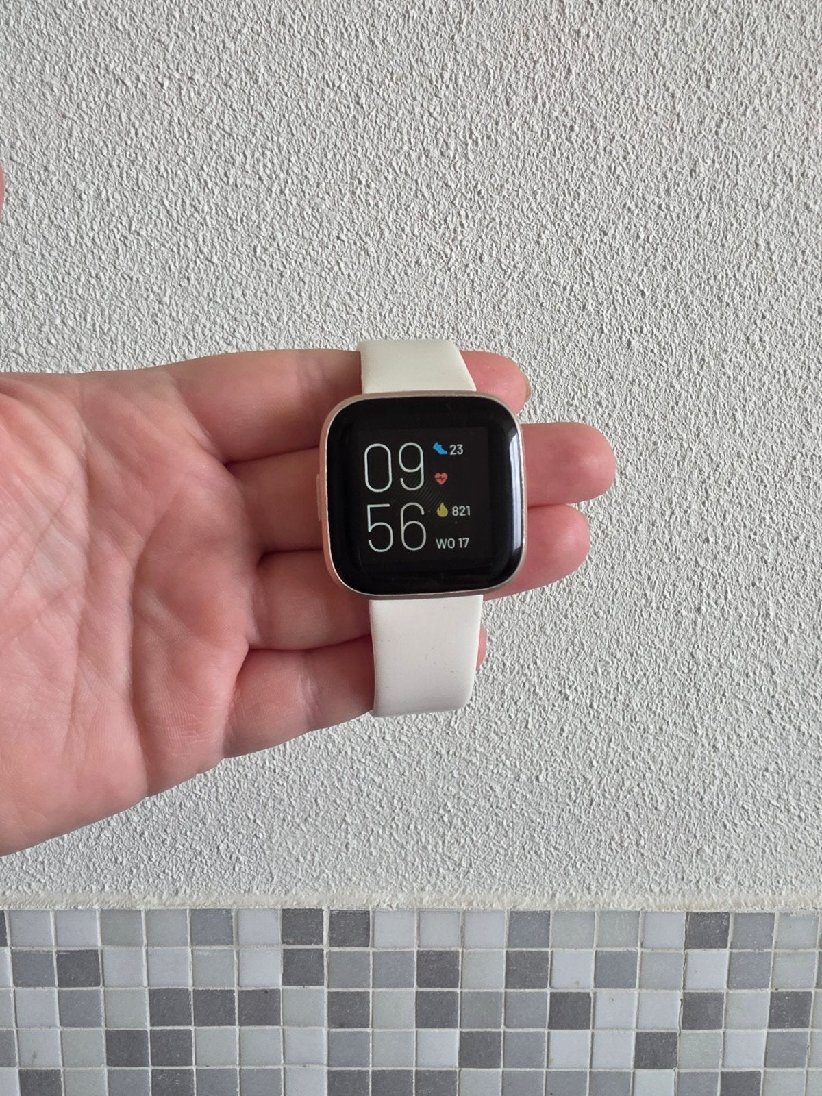Fitbit versa 2 (rosé) met toebehoren, Ophalen of Verzenden, Gebruikt, Roze, Android
