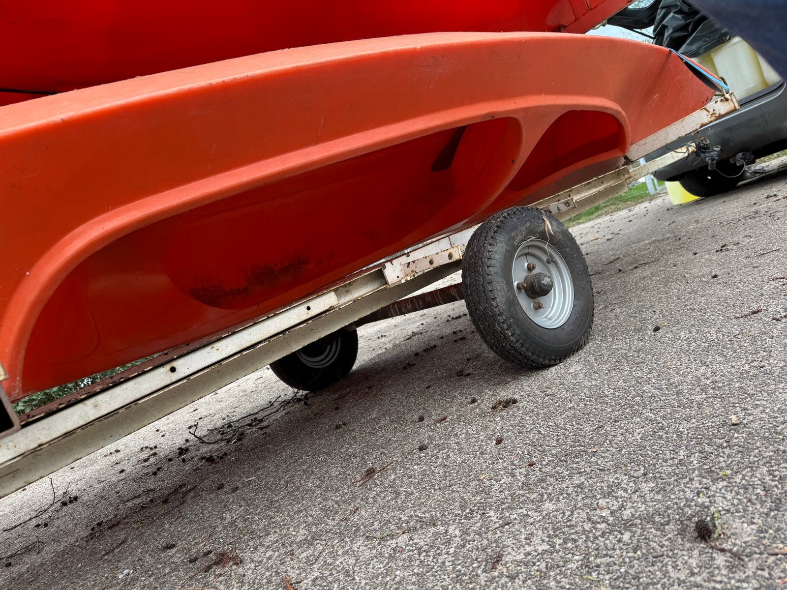 Kano's (2 persoons) hufterproof op trailer, Watersport en Boten, Kano's, Ophalen, Gebruikt, Twee personen, Canadese kano of Open kano