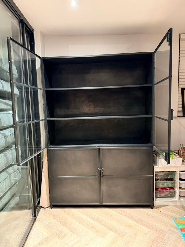 Stalen buffetkast - 200x139x42 cm - Industrieel design, Huis en Inrichting, Ophalen, Gebruikt, 100 tot 150 cm, 200 cm of meer