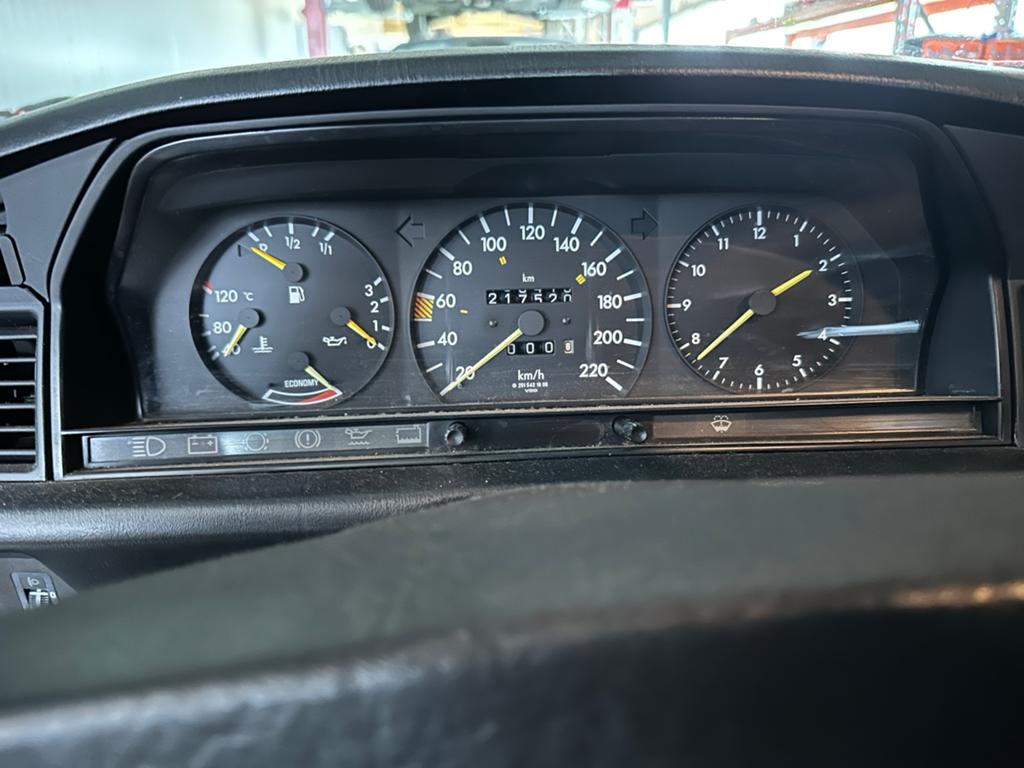 Mercedes-Benz 190-Serie 2.0 1987 Blauw, Auto's, Achterwielaandrijving, 4 cilinders, Blauw, Origineel Nederlands