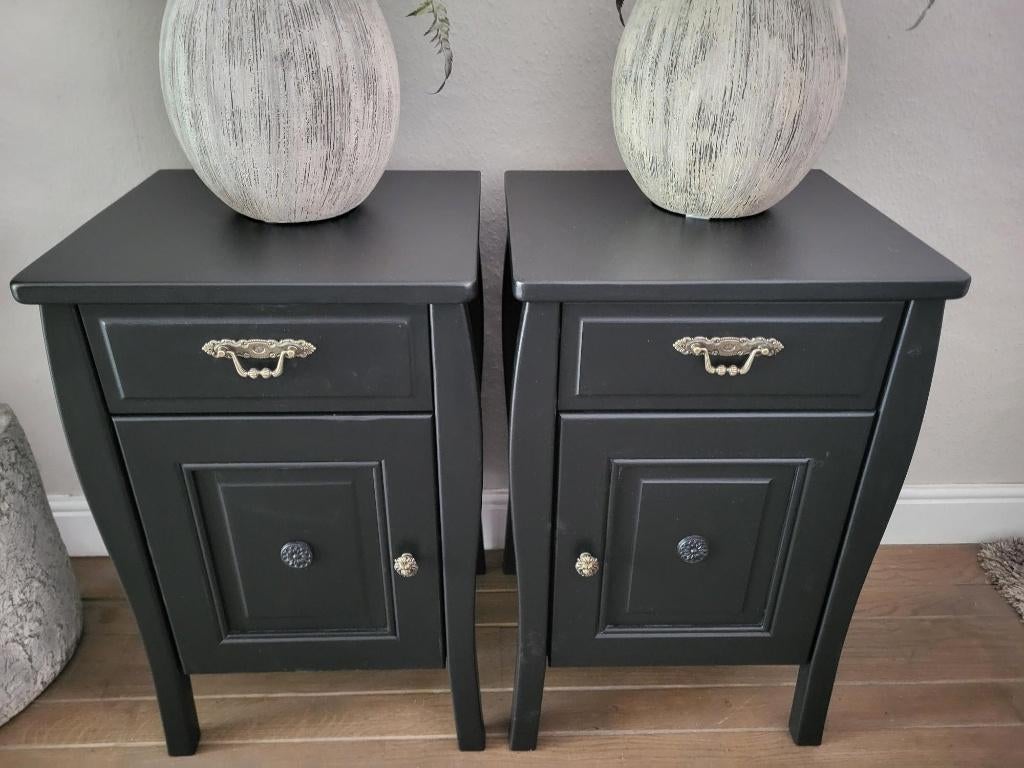2 schitterende hoge chique nachtkastjes mat zwart, Ophalen, Minder dan 45 cm, Nieuw, 55 tot 70 cm