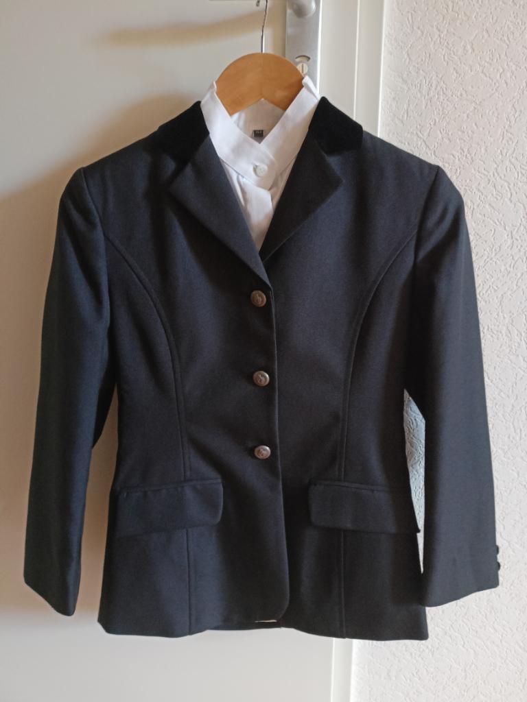 Paardrijden wedstrijd jas en shirt, maat 152, Dieren en Toebehoren, Paardrijkleding, Ophalen, Kinderen, Dressuur, Zo goed als nieuw