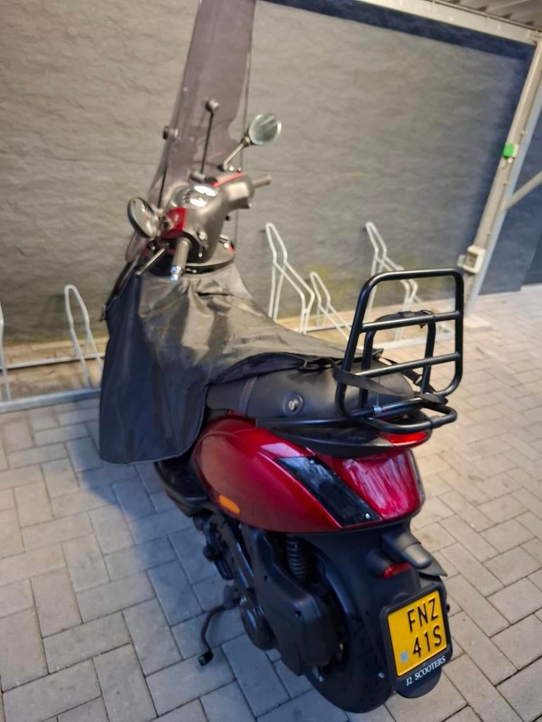 Piaggio Zip Scooter uit 2023 - Zo goed als nieuw!, Ophalen, Zo goed als nieuw, Benzine, Zip