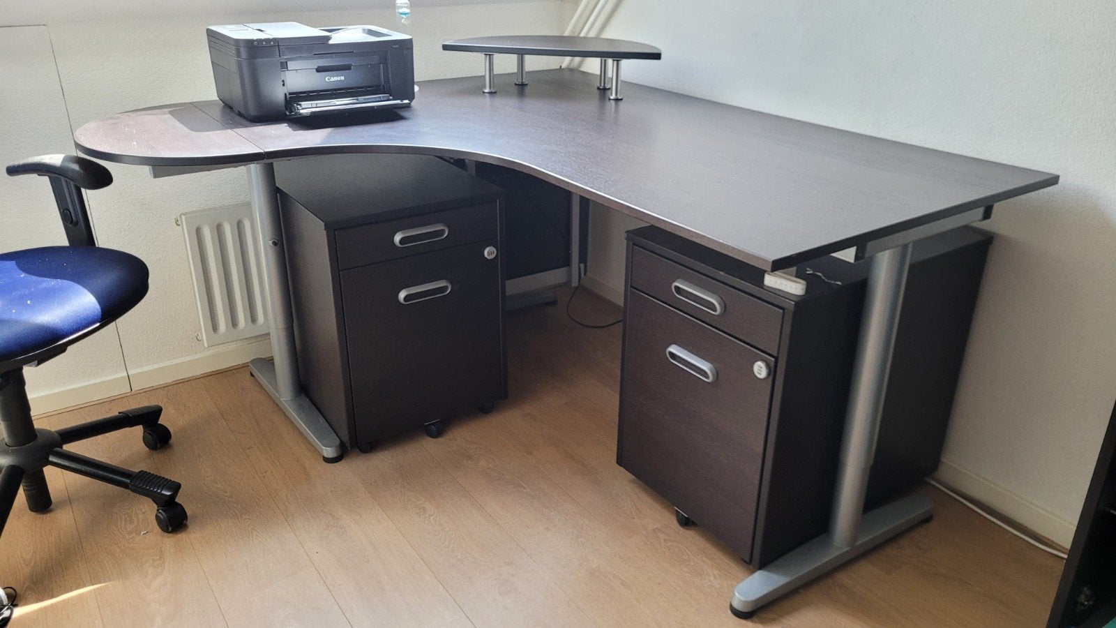 Ikea Galant bureau met 2 ladenkastjes en extra's, Huis en Inrichting, Bureaus, Ophalen, Gebruikt, Scandinavisch, Spaanplaat of MDF
