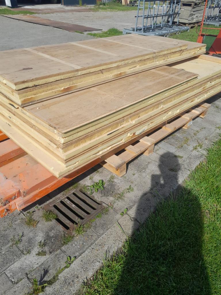 Dakplaten en balken isolatie, Ophalen