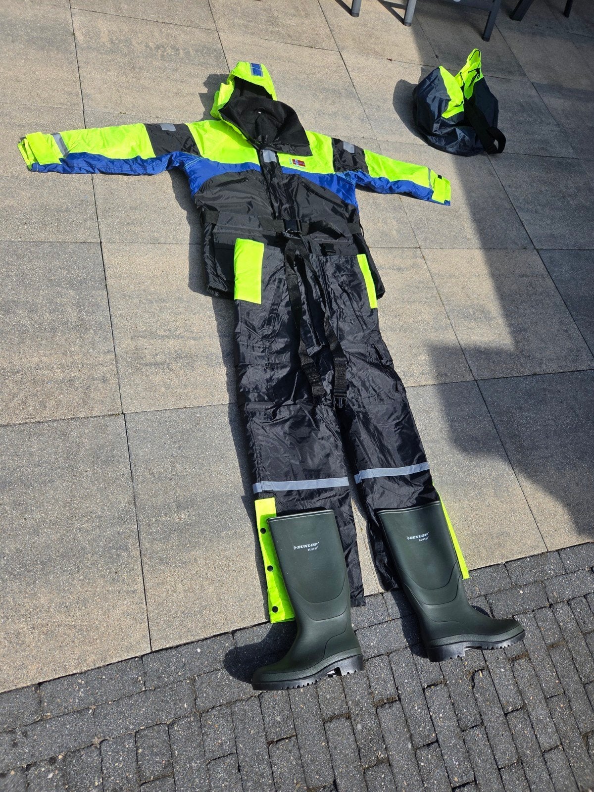 overlevingspak Team Norway met regenlaarzen maat M, Ophalen of Verzenden, Gebruikt, Regenbroek, Heren