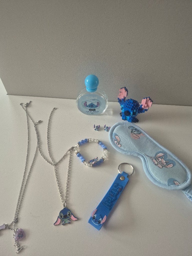 Pakketje stitch spulletjes, Ophalen of Verzenden, Gebruikt, Blauw, Overige materialen