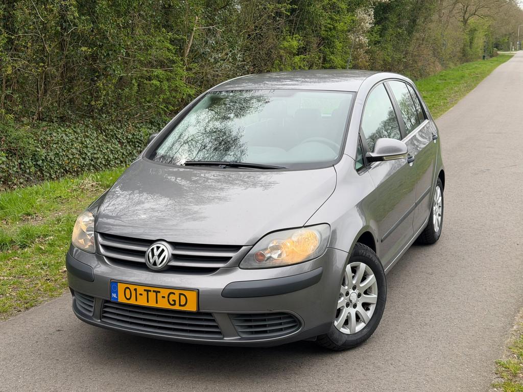 Volkswagen Golf Plus 1.6 FSI Comfortline Business | Cruise +, Gebruikt, 4 cilinders, 116 pk, Metallic lak