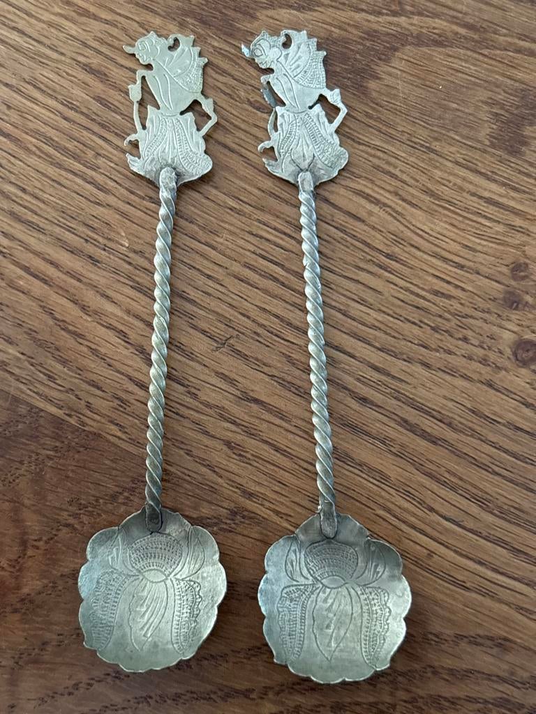 2 Antieke Djokja Wajang Suiker-Lepeltjes 800Zilver, Antiek en Kunst, Antiek | Bestek, Ophalen of Verzenden