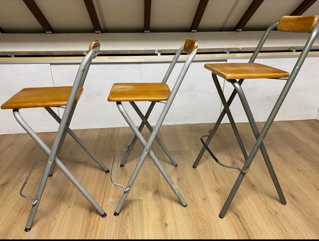 Drie stevige krukken met rug -en voetsteun | Vintage IKEA, Ophalen, Gebruikt, Met voetsteun, 60 tot 90 cm