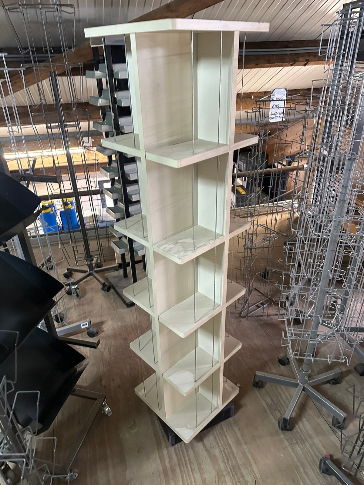 Draaibare boekenmolen - 160cm hoog - 20 vakken, Ophalen of Verzenden, Gebruikt