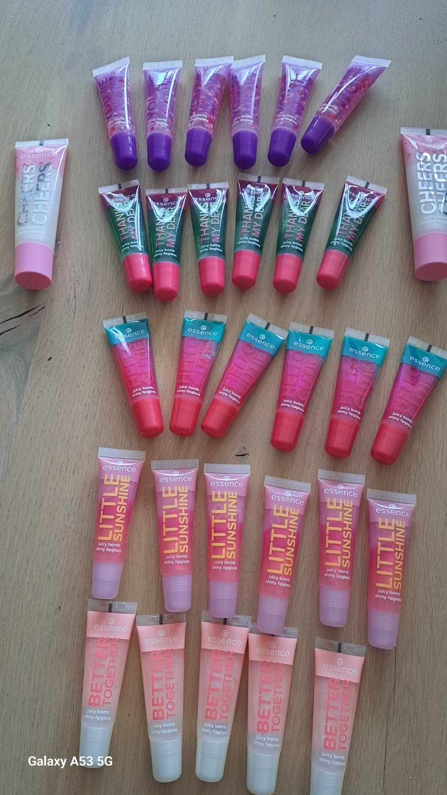 Essence Juicy Bomb Shiny Lipgloss - Nieuw en Ongebruikt, Nieuw, Ophalen of Verzenden, Make-up, Overige kleuren