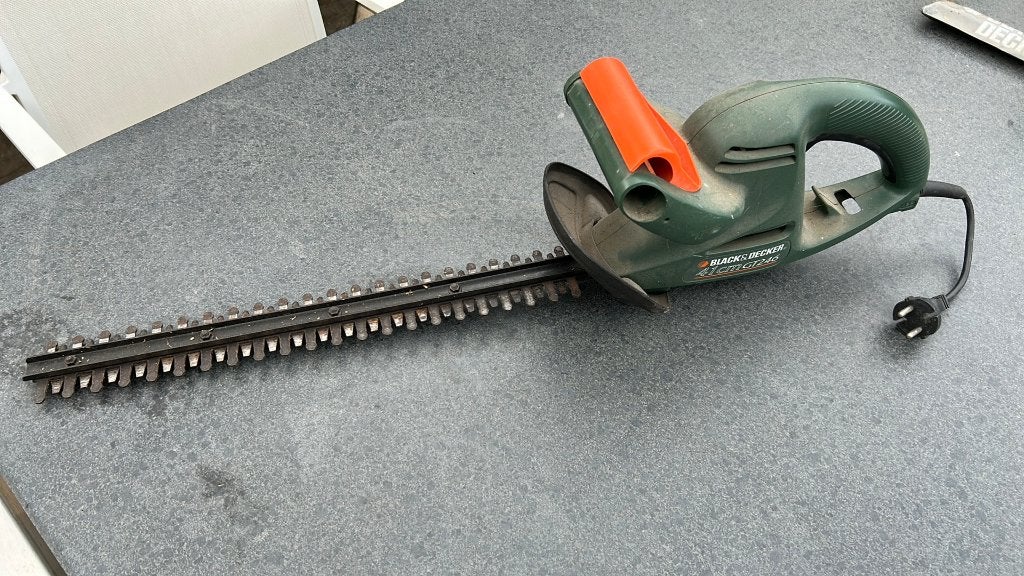 Elektrische heggenschaar 41cm bladlengte (Black & Dekker), Ophalen of Verzenden, Zo goed als nieuw, Elektrisch, Black & Decker