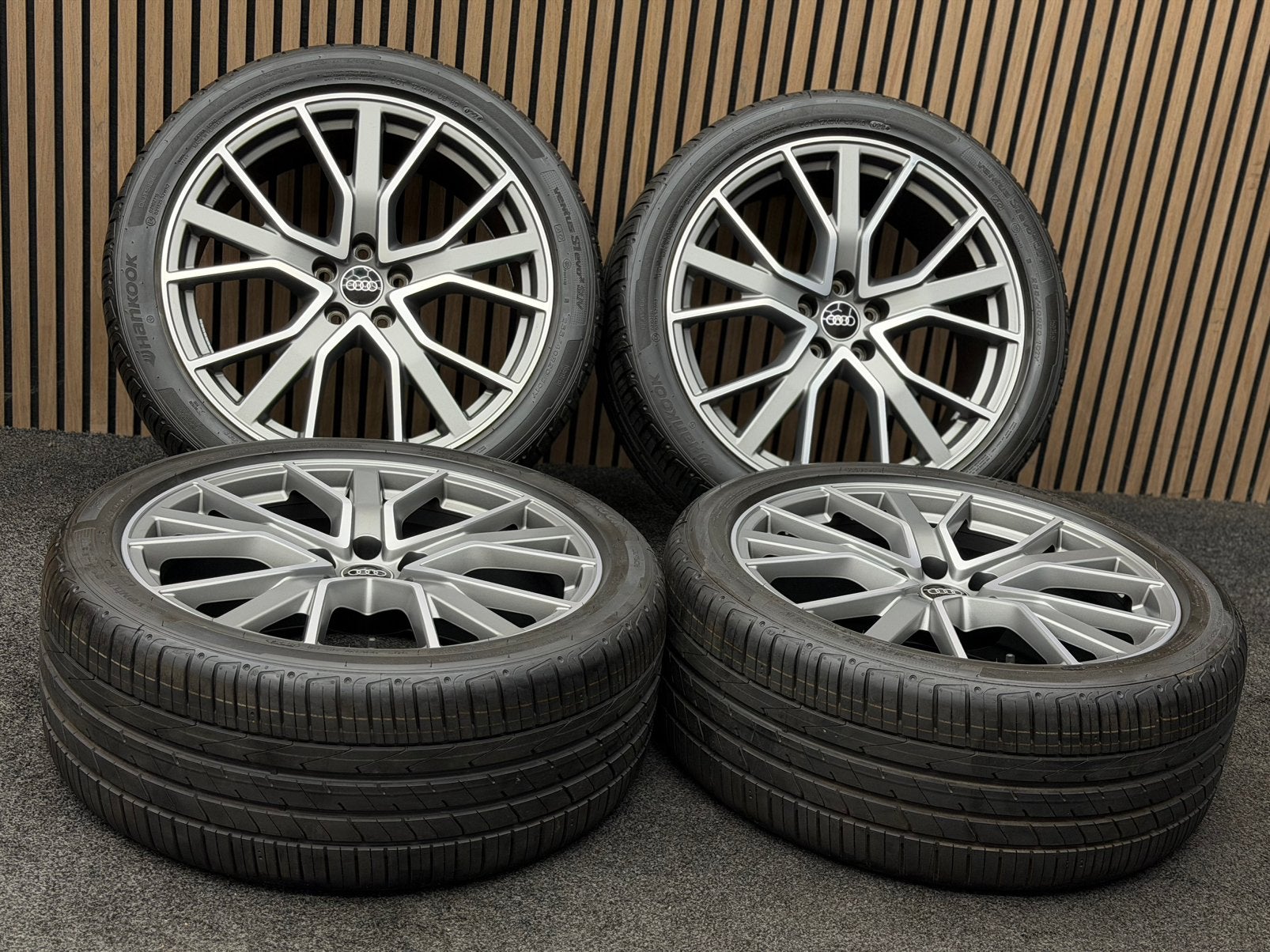 DEMO! Originele 20 inch Audi Sport Q3 5x112 ET38 Hankook ‘24, Ophalen, 255 mm, ., Banden en Velgen