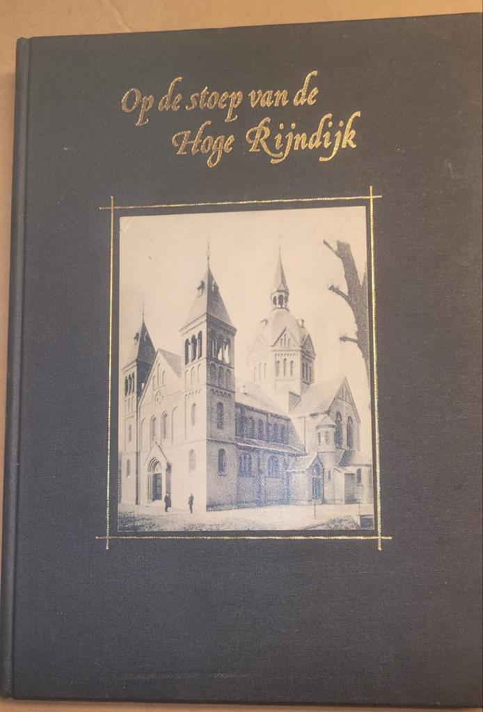"OP DE STOEP VAN DE HOGE RIJNDIJK" LEIIDEN 1986, Boeken, Geschiedenis | Stad en Regio, Ophalen, Zo goed als nieuw