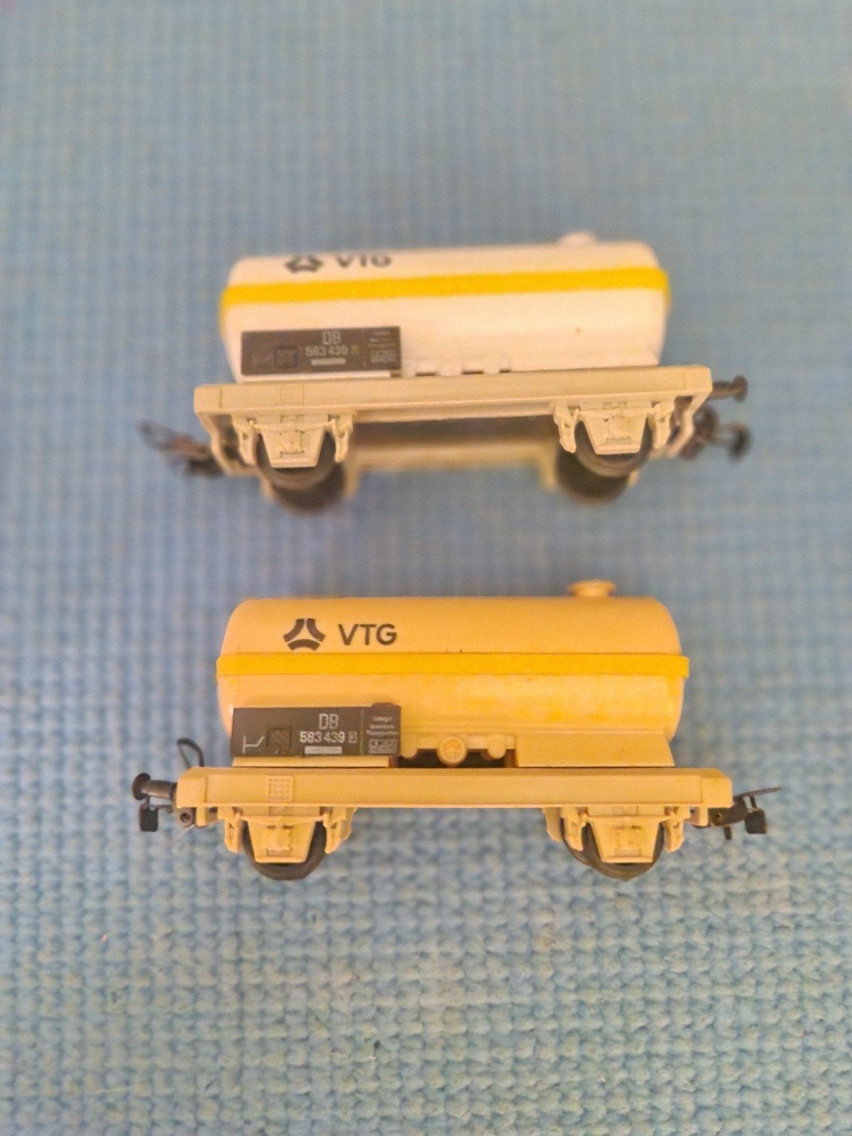 2x VTG DB 583439 Tankwagon - Zo goed als nieuw, Hobby en Vrije tijd, Overige merken, Gelijkstroom, Wagon, Ophalen of Verzenden