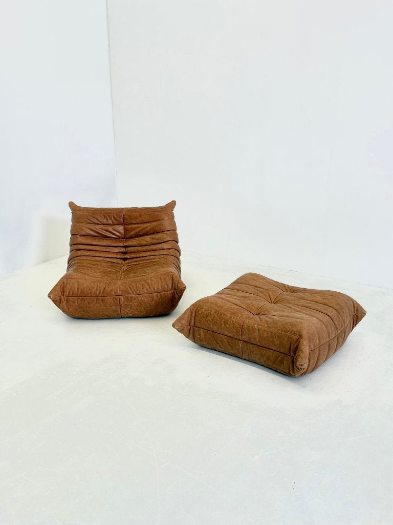 Ligne Roset Togo fauteuil met poef in cognac leer, Ophalen, -, 100 tot 125 cm, -