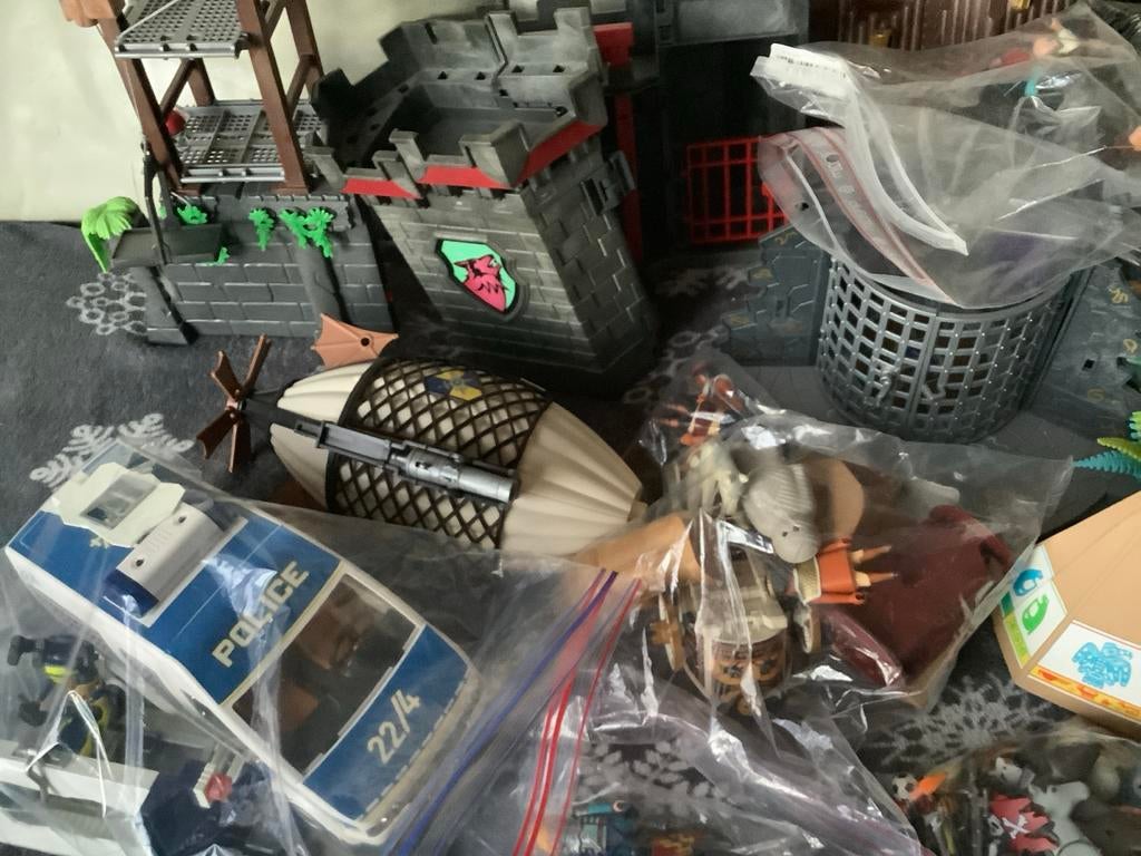 Grote Playmobil collectie: Kasteel, politieboot, luchtballon, Ophalen, Gebruikt, Jongen of Meisje