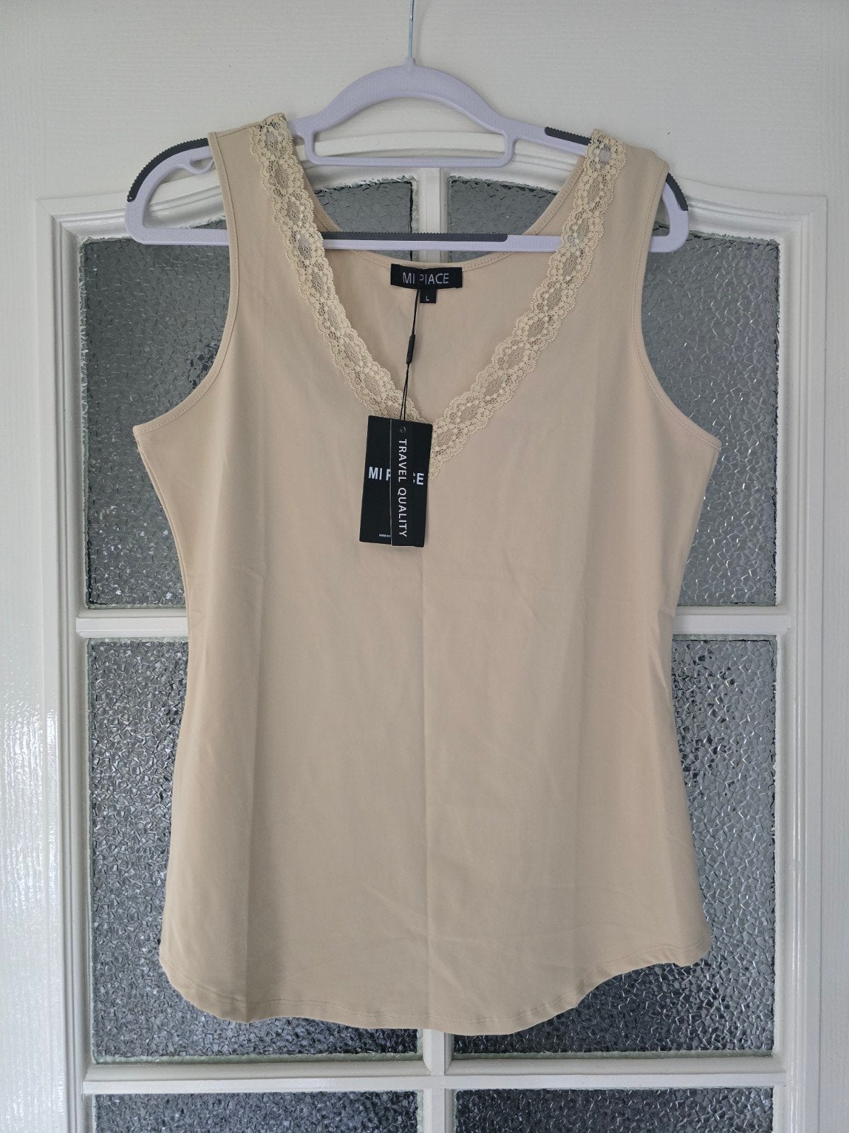 nieuw mi piace top kant L sand, Kleding | Dames, Ophalen of Verzenden, Nieuw, Beige, Zonder mouw