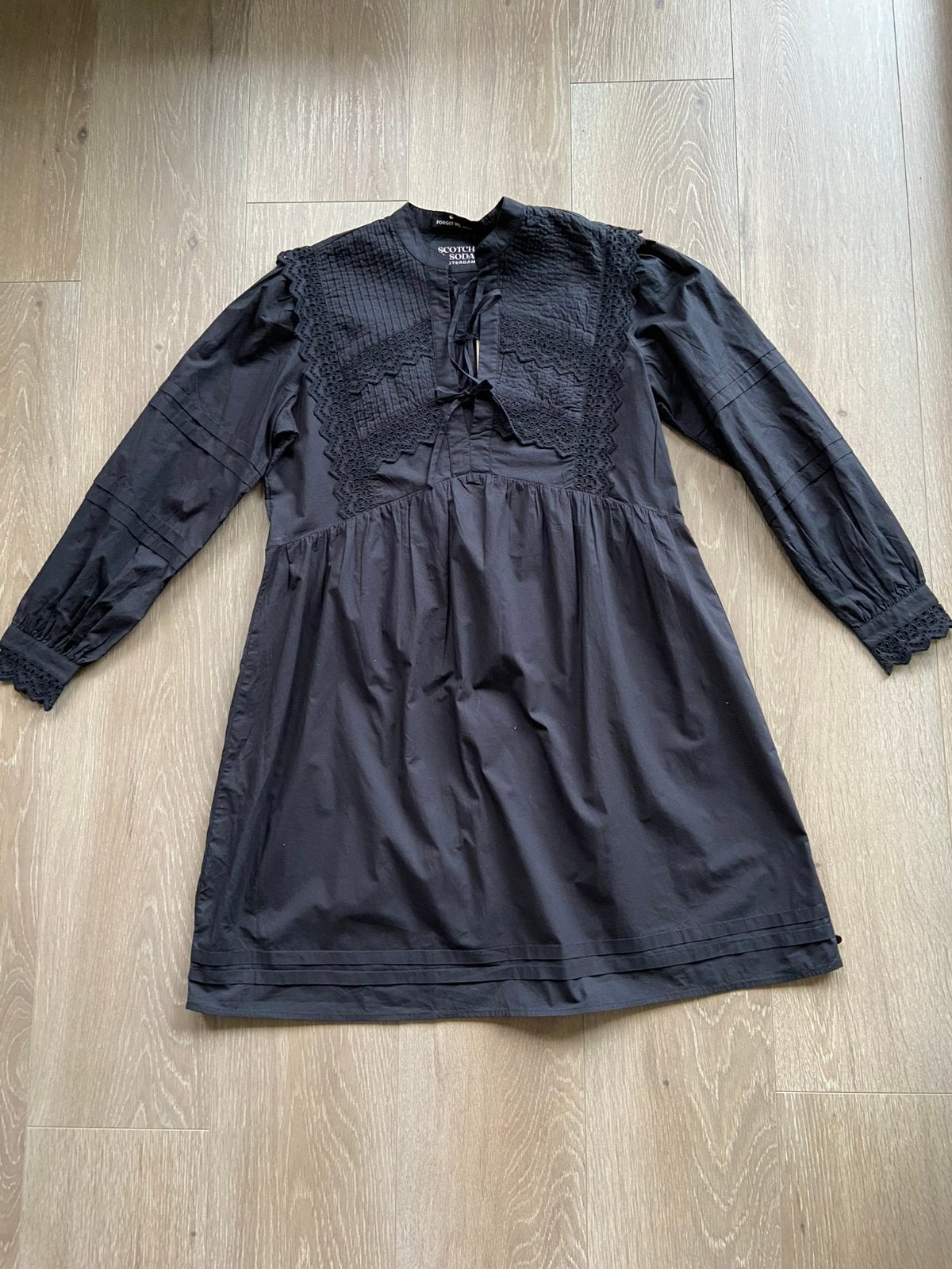 Nieuw jurkje van Scotch & Soda, maat S, Zwart, Nieuw, Ophalen of Verzenden, Maat 36 (S)