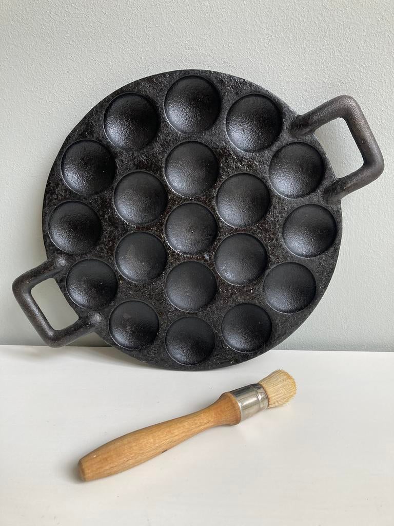 ==LEUK== Gietijzeren poffertjes pan van Koopmans (antiek), Ophalen of Verzenden, Zo goed als nieuw, Gietijzer, Koekenpan of Braadpan