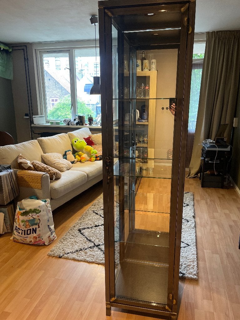 Glazen vitrinekast met metalen frame en verfraaid handvat, Ophalen, Minder dan 50 cm, Met deur(en), 200 cm of meer