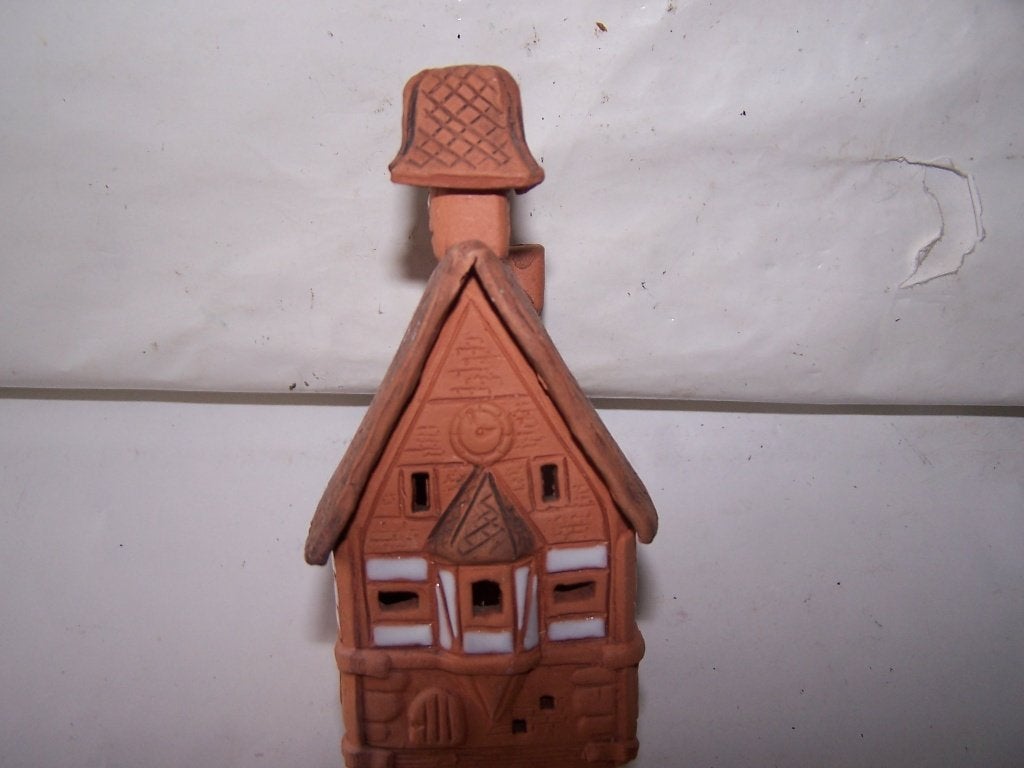 Handgemaakt keramiek huisje voor decoratie of waxinelichtje., Ophalen of Verzenden