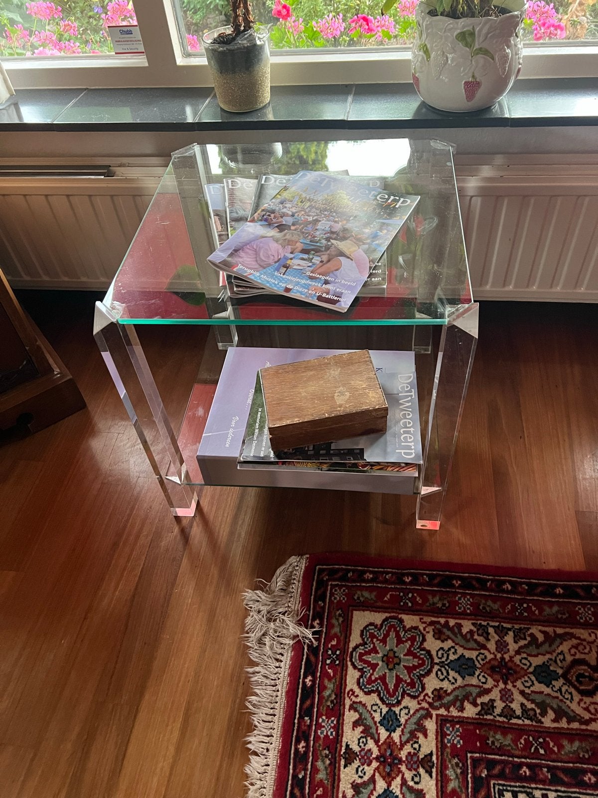 Moderne Plexiglas Salontafel met Twee Niveaus, Huis en Inrichting, Tafels | Salontafels, Kunststof, Gebruikt, 50 tot 100 cm, Ophalen of Verzenden