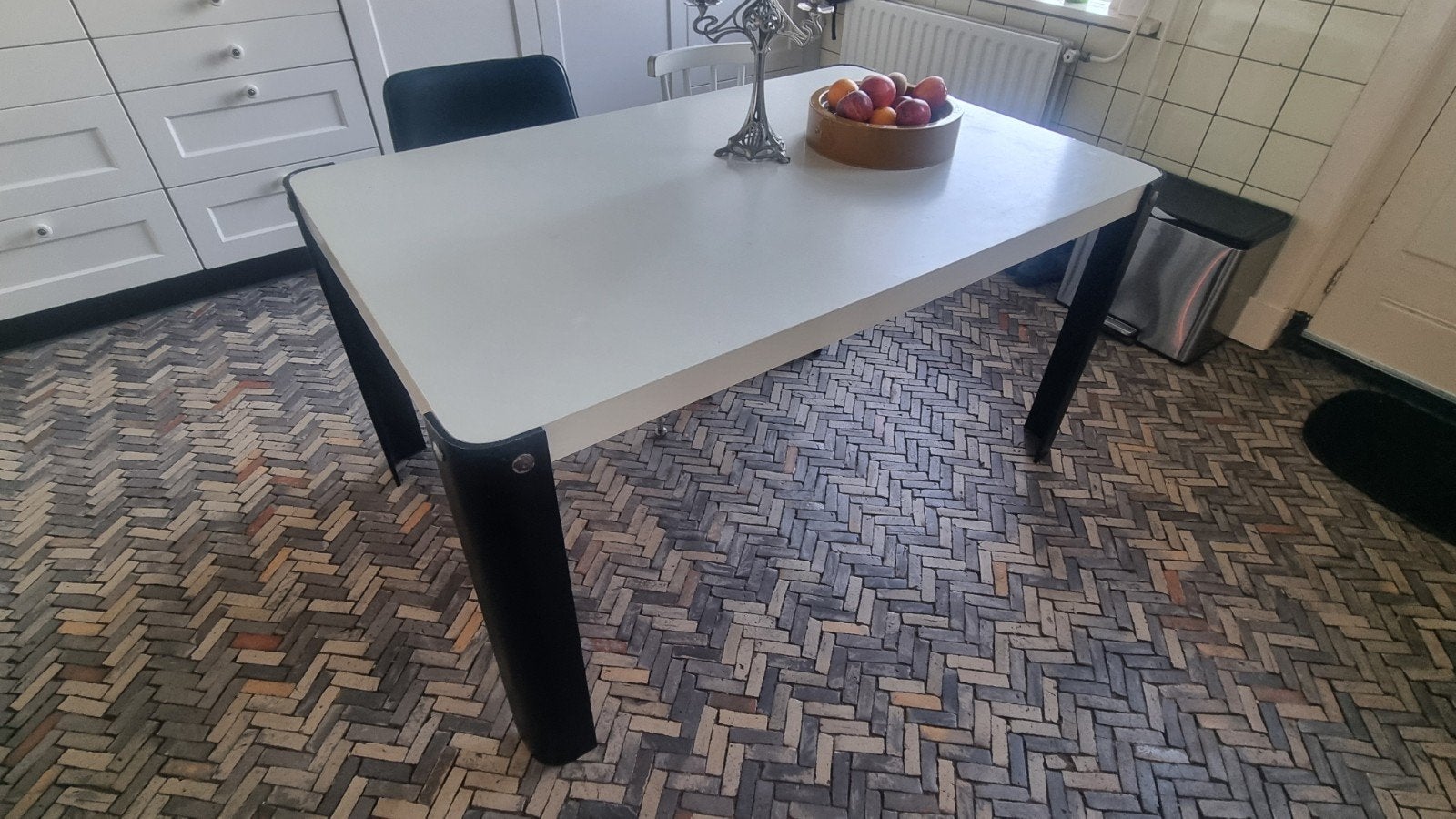 Jaren '80 Eettafel Wit + Zwarte Poten (Auping Auronde Stijl, Ophalen, Gebruikt, 50 tot 100 cm, Rechthoekig