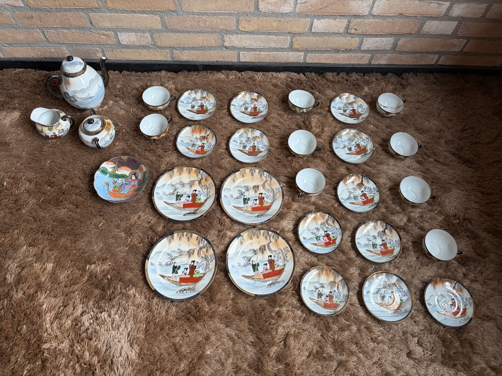 Vintage Japans theeservies met handgeschilderde decoratie, Ophalen