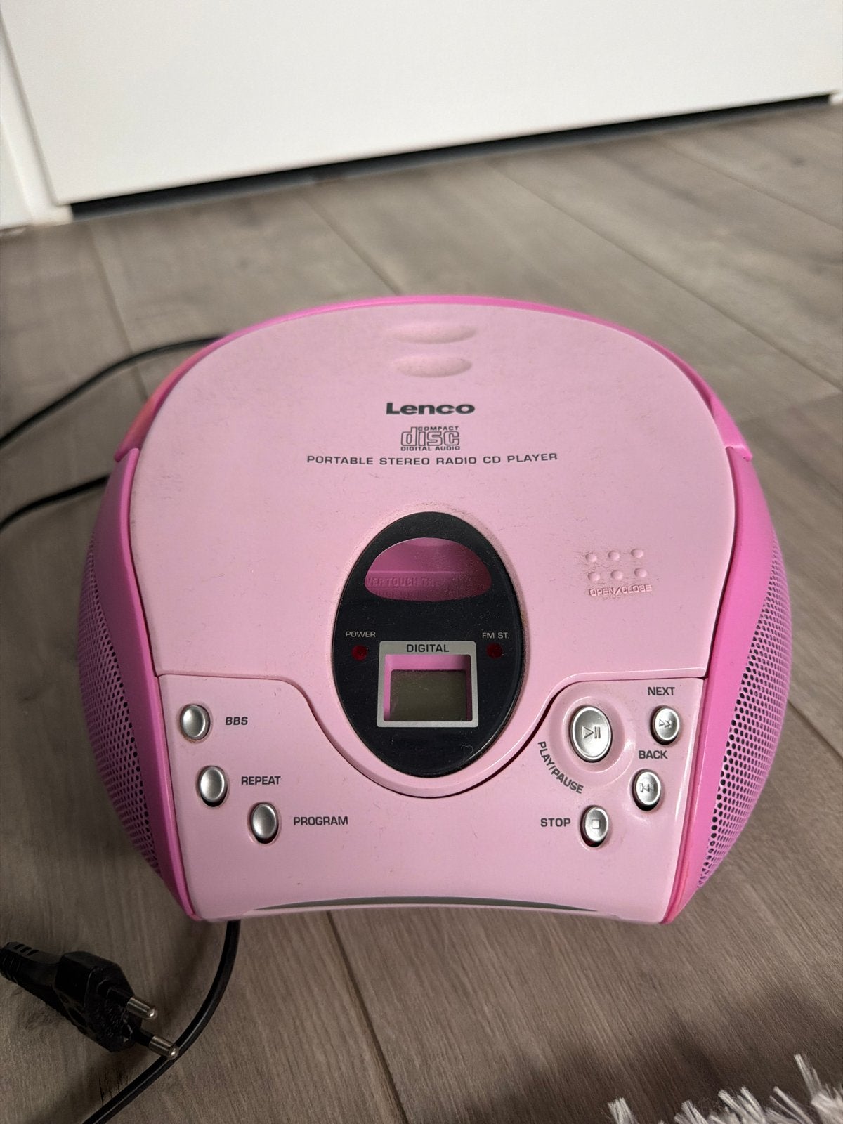 Lenco draagbare stereo radio CD-speler roze, Ophalen, Zo goed als nieuw, Overige merken, Draagbaar