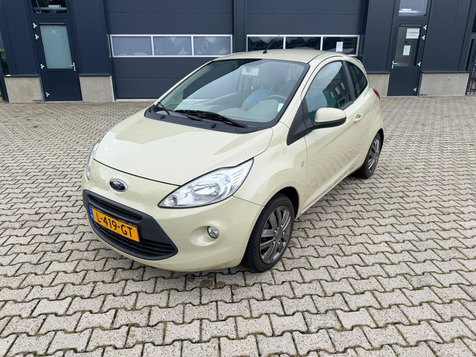 Ford Ka 1.2 51KW 2009, Voorwielaandrijving, 1242 cc, 4 cilinders, 4 stoelen