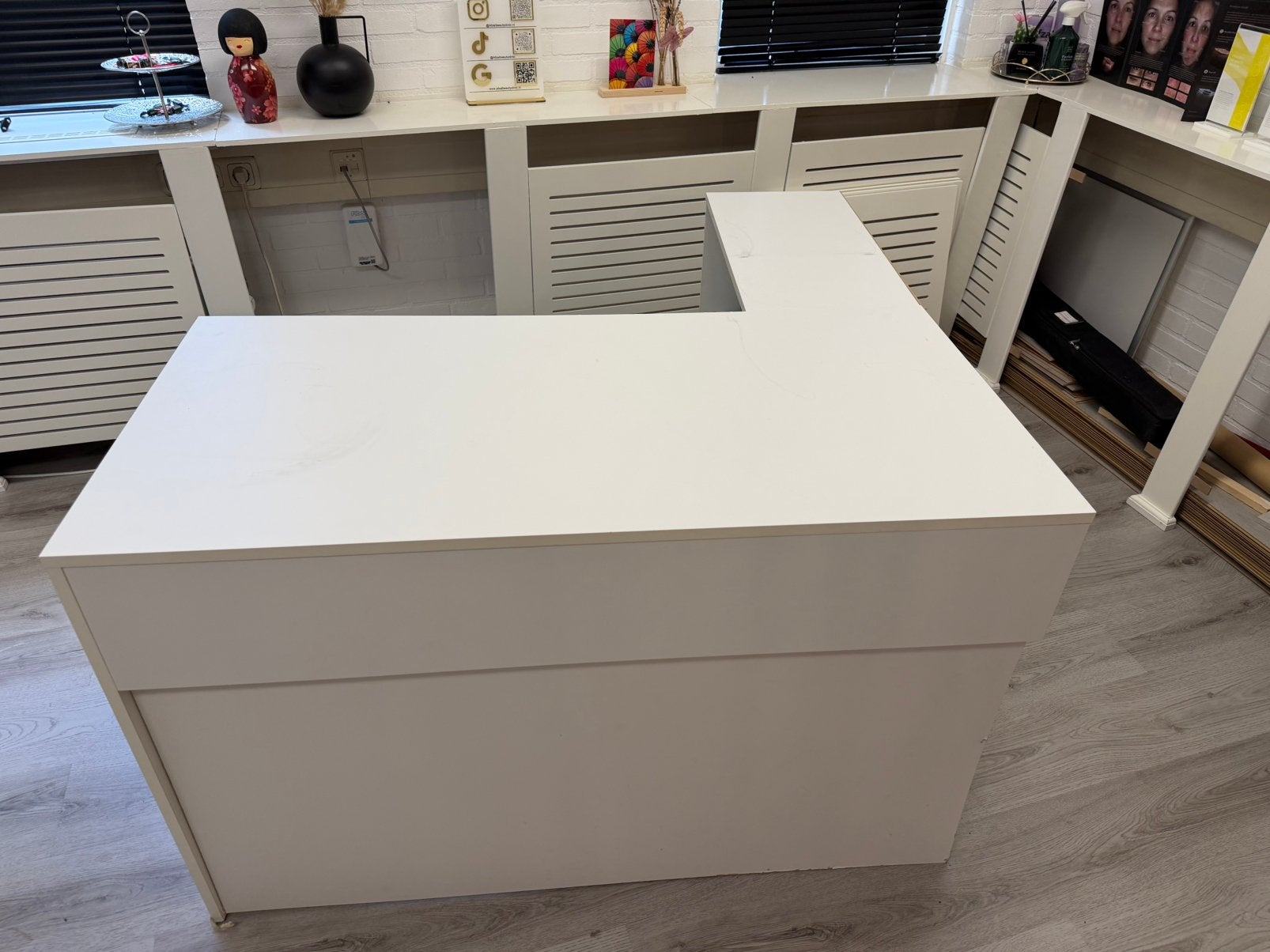 Witte Bureau/tafel, Ophalen, Gebruikt