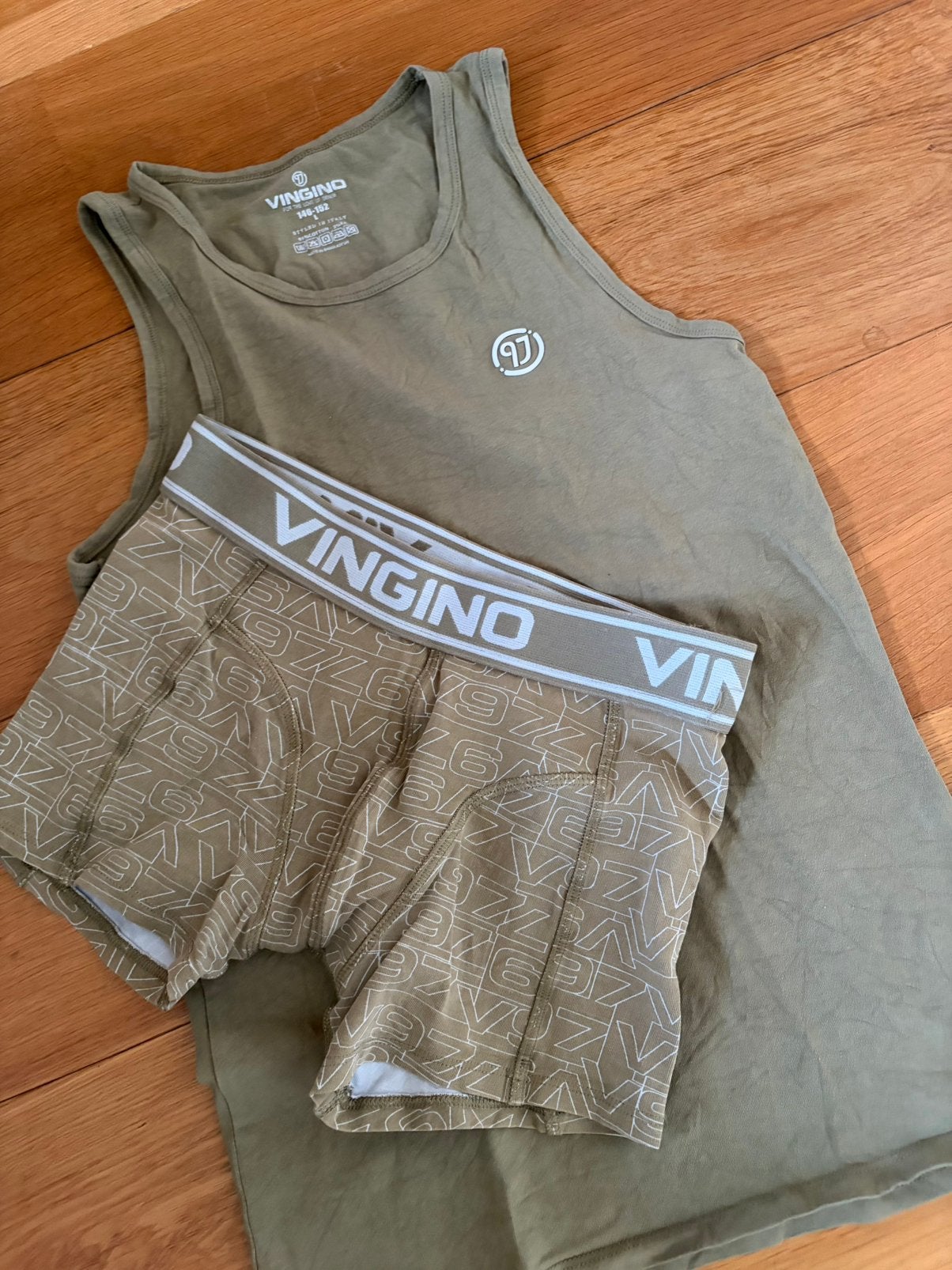 Vingino hemd en onderbroek maat 146 zgan, Ophalen of Verzenden, Zo goed als nieuw, Jongen, Nacht- of Onderkleding