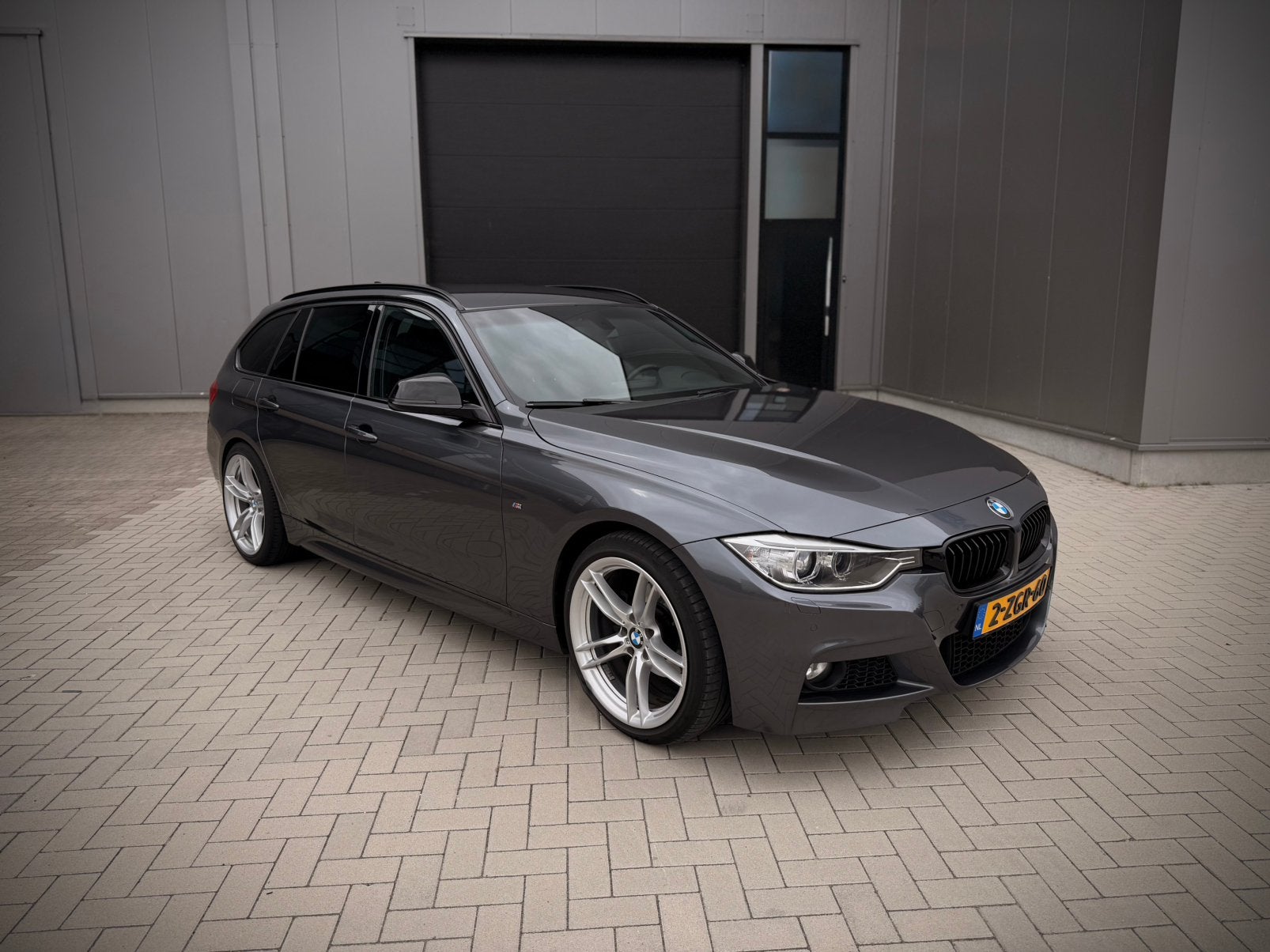 BMW 3-Serie 2.0 320I Touring M-Sport 2015, Auto's, BMW, Achterwielaandrijving, Zwart, 4 cilinders, Alcantara