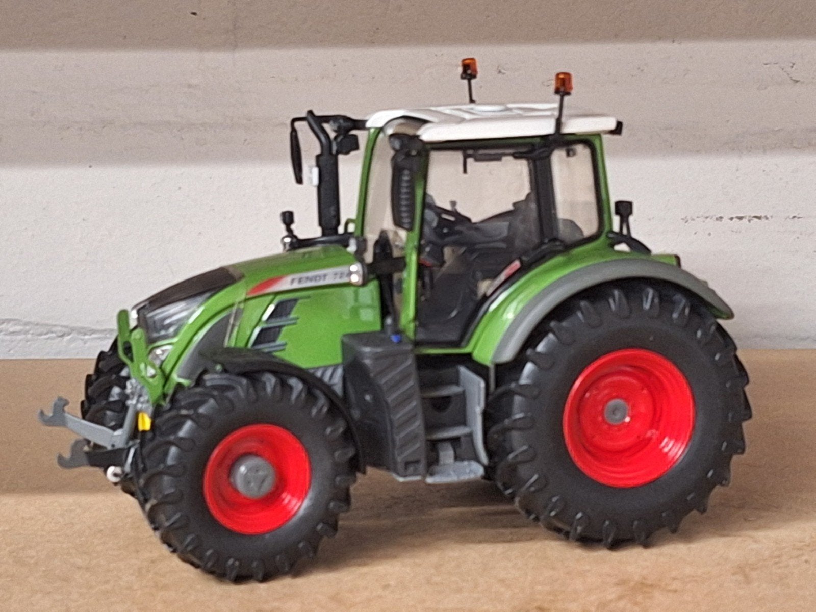 Fendt 724 Vario, Tractor of Landbouw, Ophalen of Verzenden, Zo goed als nieuw, UH
