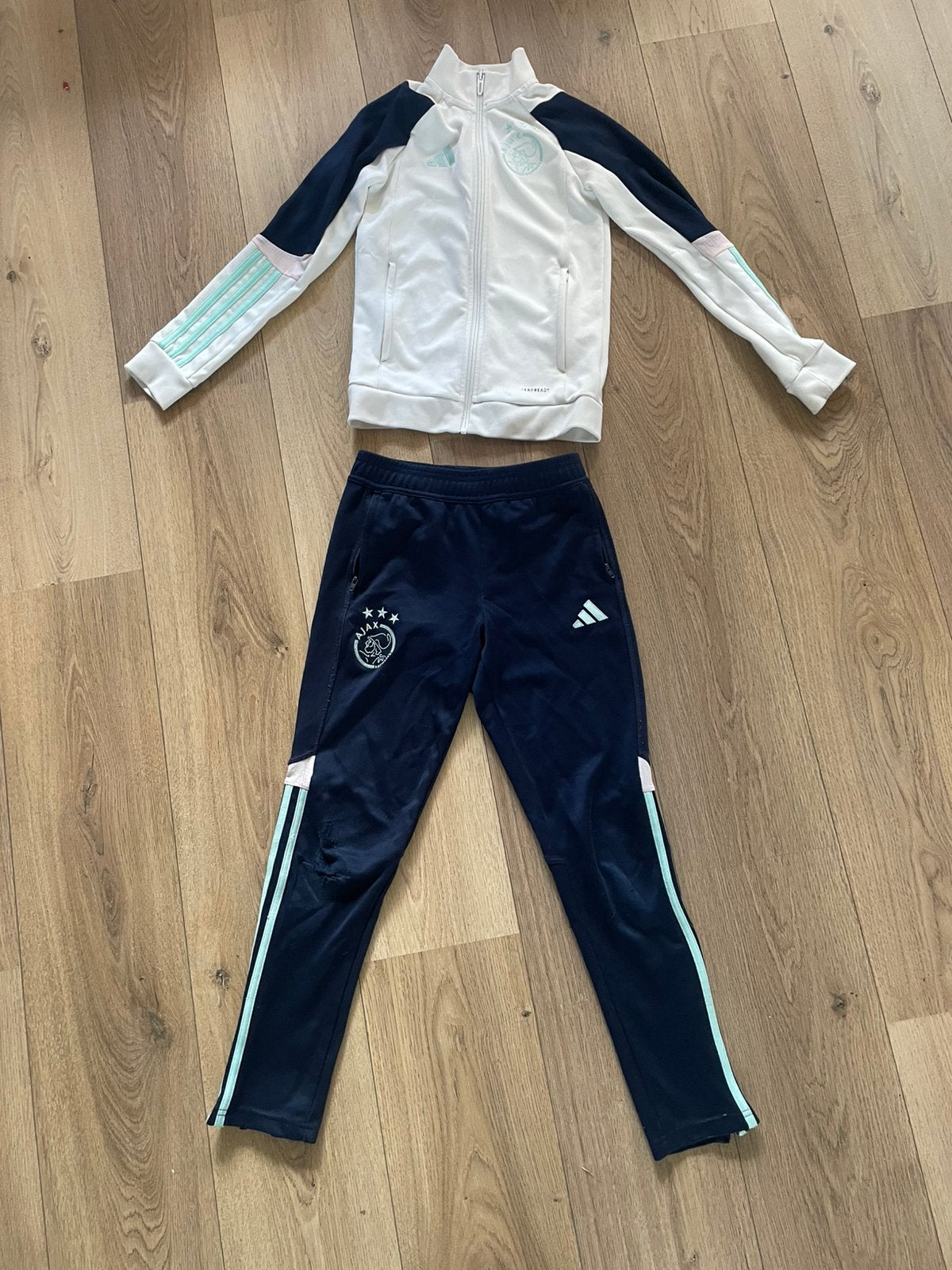 Ajax trainingspak 9-10Y maat140, Kleding | Dames, Ophalen of Verzenden, Gedragen, Overige typen