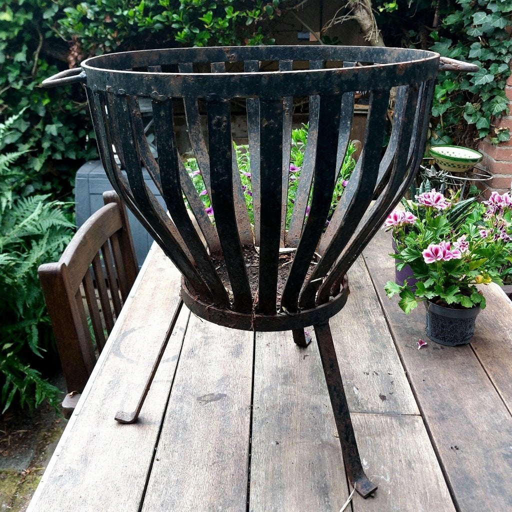 Grote zware Vuurkorf., Tuin en Terras, Vuurkorven, Gebruikt, Vuurkorf, Ophalen