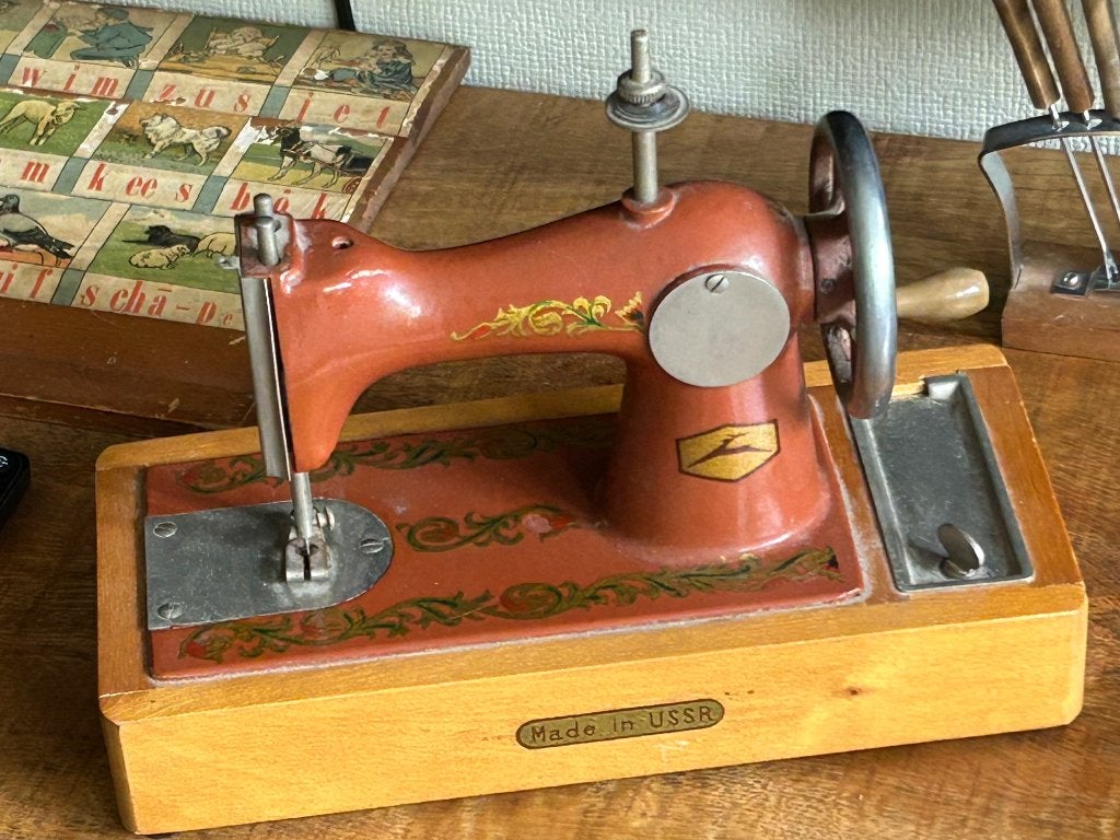 Oud kinder naaimachientje, Ophalen of Verzenden