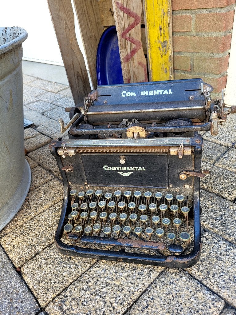 Typemachine jaren 60, Ophalen