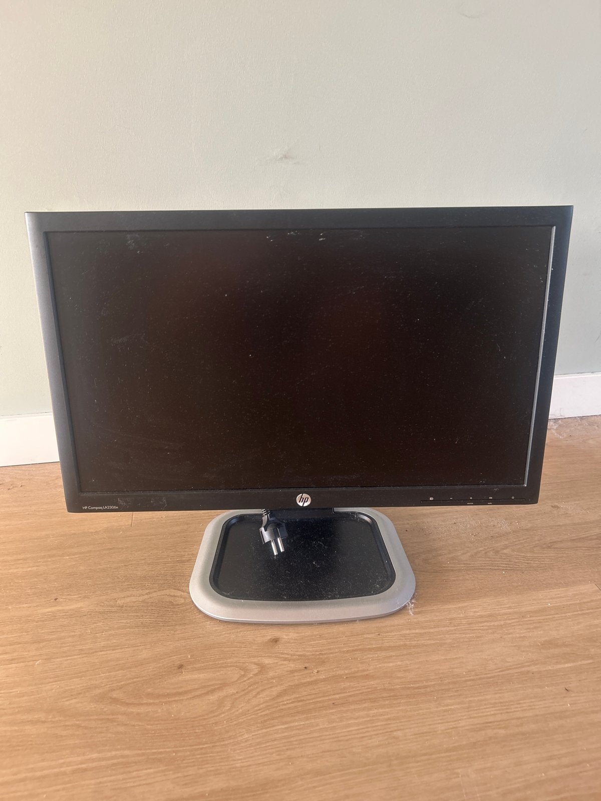 HP Compaq LA2306x Monitor - Ideaal voor Thuiswerken, Computers en Software, Ophalen, Gebruikt, Full HD, DisplayPort