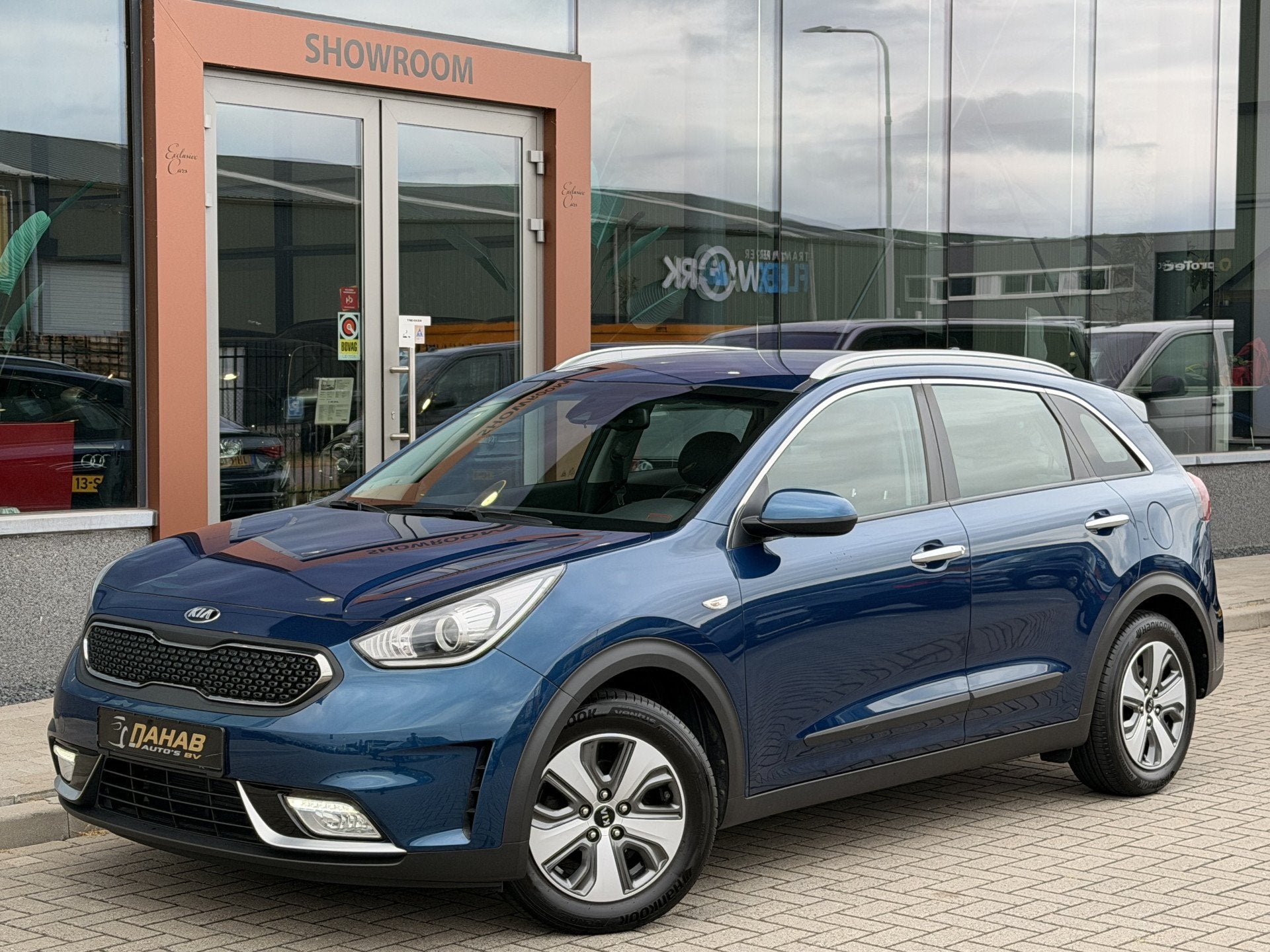 Kia Niro 1.6 GDi Hybrid DynamicPlusLine | Stoel/Stuur verwar, Auto's, Gebruikt, Zwart, Blauw, Leder en Stof