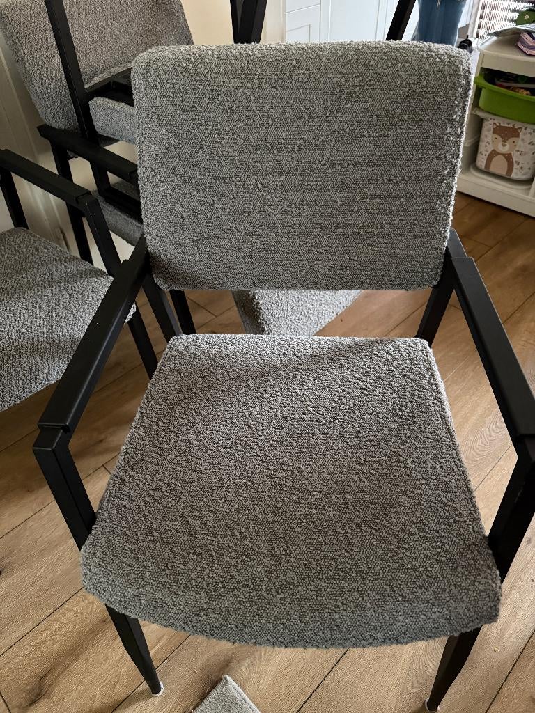 Te koop: 4 eetkamerstoelen, Huis en Inrichting, Ophalen, Gebruikt, Grijs, Stof