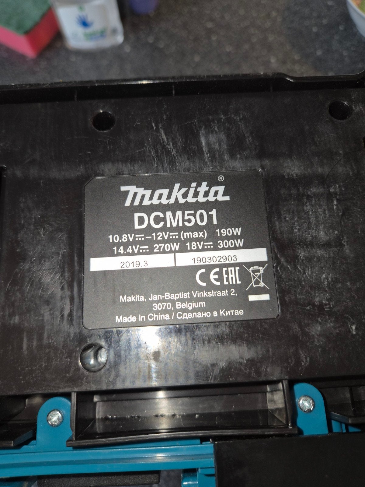 Makita DCM501 Accu Koffiezetapparaat - Gebruikt, Witgoed en Apparatuur, Koffiezetapparaten, Gebruikt, Koffiemachine, Gemalen koffie