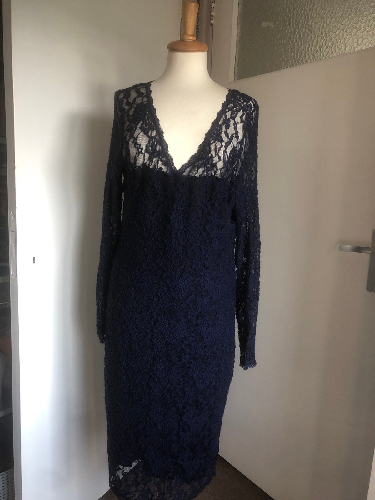 LIV blauwe jurk met kant en lange mouwen maat L, Blauw, Maat 42/44 (L), Ophalen of Verzenden, Zo goed als nieuw